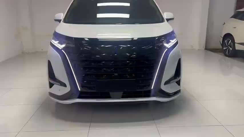 腾势D9 2022款 DM-i 970 四驱旗舰型实拍1