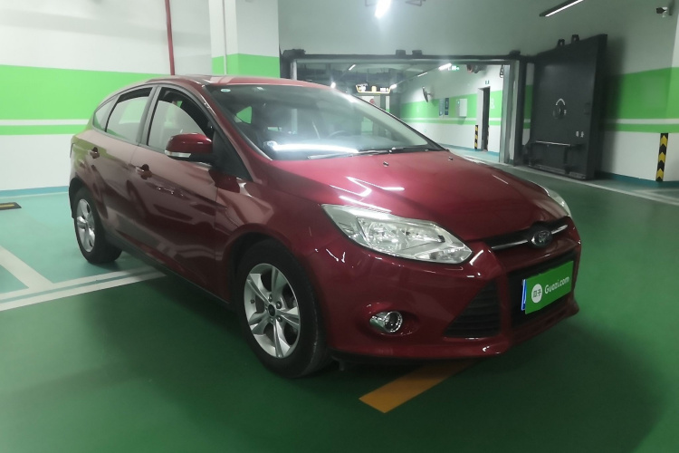 福特 福克斯 2012款 两厢 1.6L 自动风尚型车身外观6002