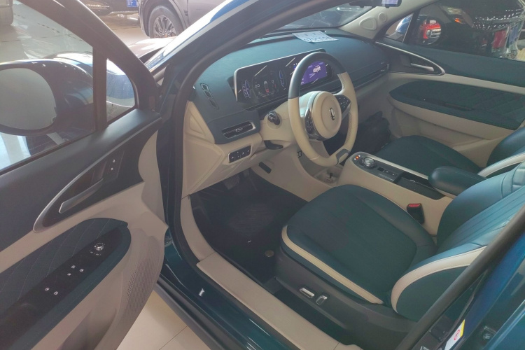 欧拉好猫 2022款 莫兰迪版 400km标准续航 豪华型 磷酸铁锂中控内饰20