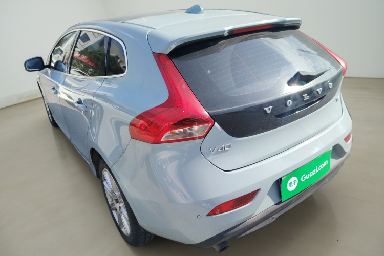 沃尔沃V40 2018款 T3 智雅版车身外观5