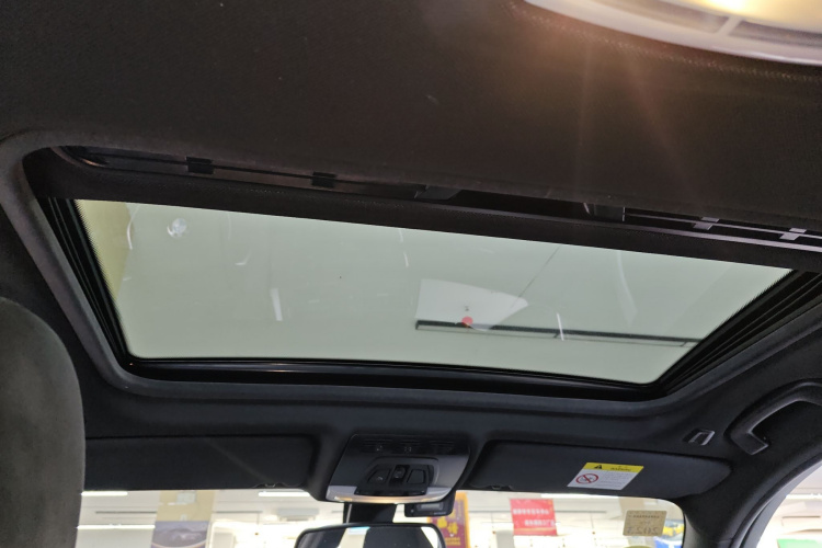 宝马3系 2017款 320i M运动型局部细节22