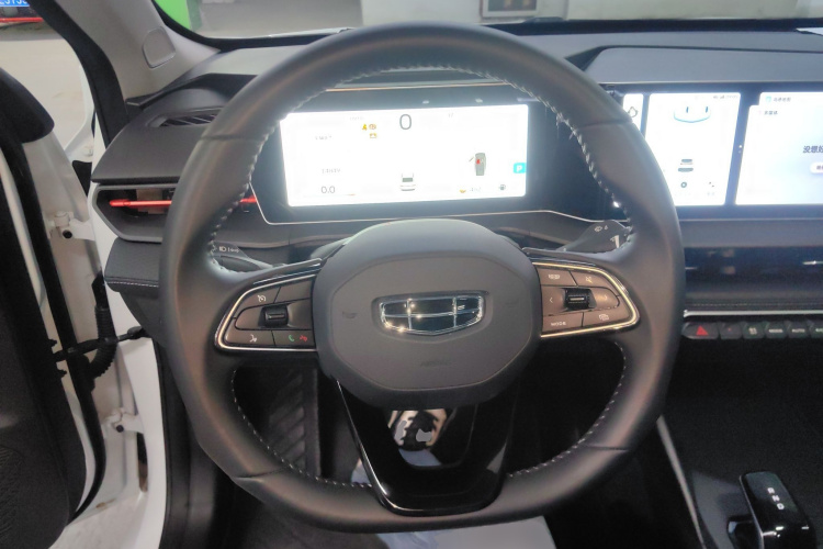 吉利汽车 2024款 缤瑞COOL 1.5T DCT龙腾版中控内饰13