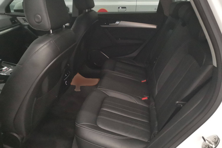 奥迪Q5L 2020款 改款 40 TFSI 荣享时尚型中控内饰21