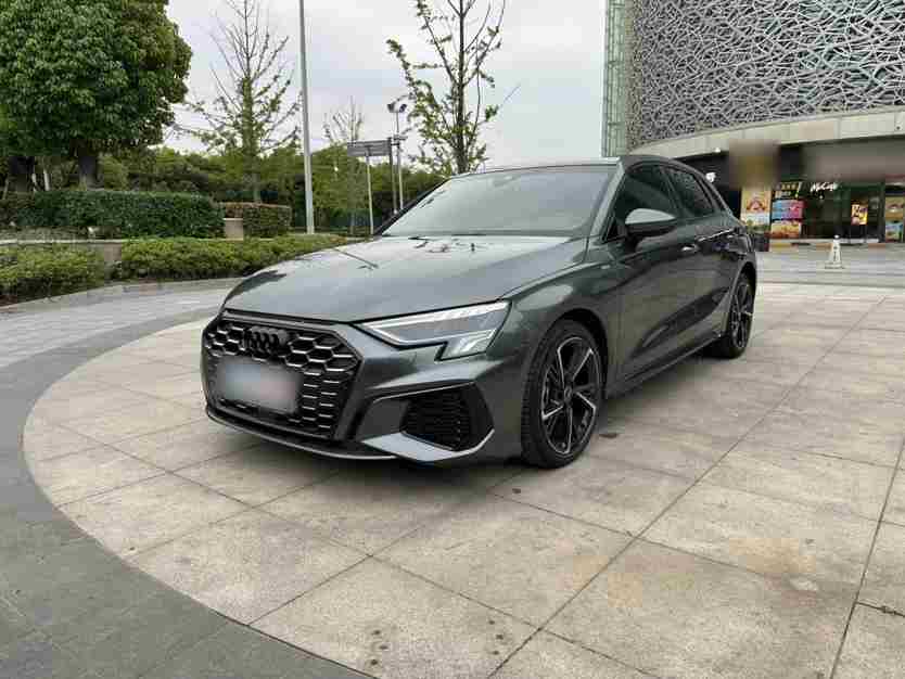 上海二手奥迪A3 2024款，用紧凑新车的钱换张德系社交名片？
