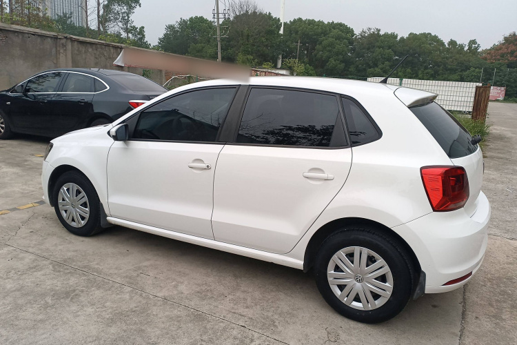 大众 Polo 2016款 1.4L 手动风尚型车身外观4