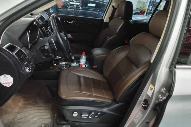 哈弗H9 2016款 2.0T 四驱豪华型 5座局部细节19