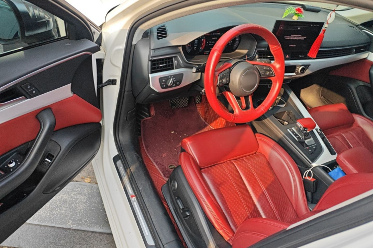 奥迪A4L 2020款 40 TFSI 豪华动感型中控内饰7003