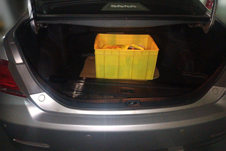 丰田 凯美瑞 2010款 200G 豪华版中控内饰23