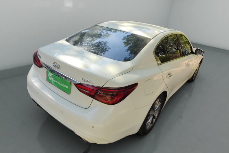 英菲尼迪Q50L 2022款 2.0T 舒适版车身外观7