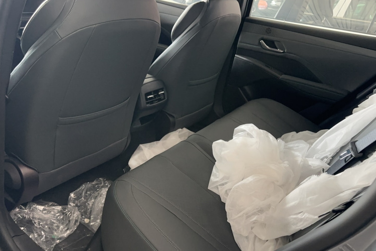 比亚迪 秦PLUS 2025款 EV 智驾版 420KM领先型中控内饰7001