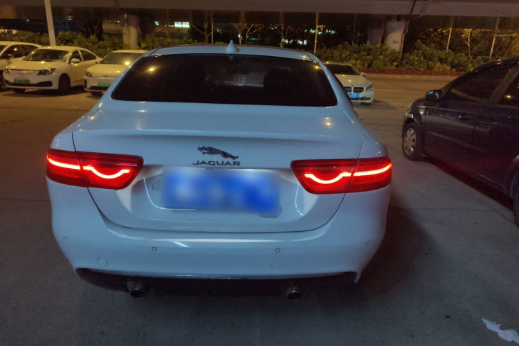 捷豹XEL 2018款 2.0T 250PS 尊享版车身外观6