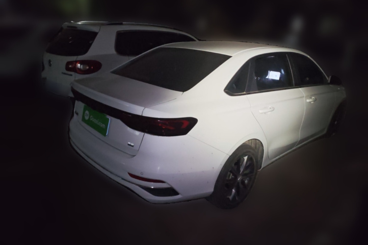 吉利汽车 帝豪 2023款 第4代冠军版 1.5L CVT尊贵型车身外观7