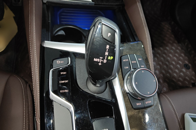 宝马5系 2019款 525Li M运动套装局部细节18