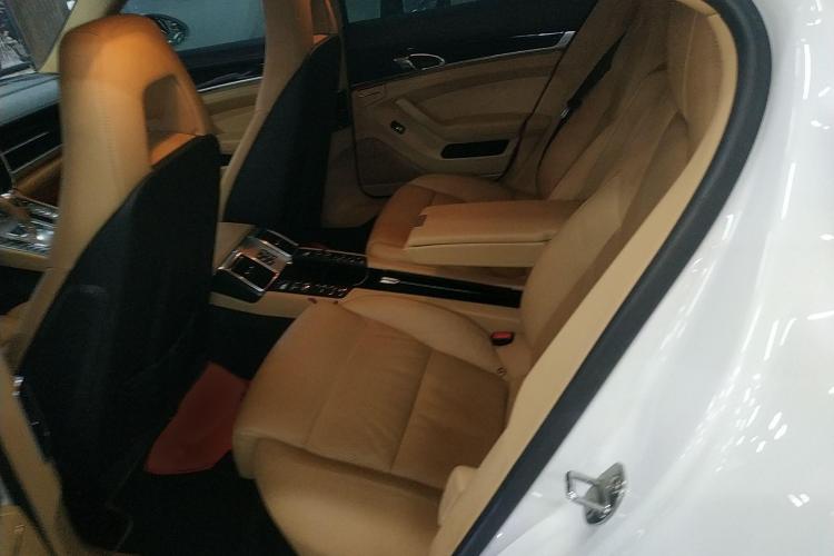 保时捷 2013款 Panamera 4 Platinum Edition 3.6L中控内饰21