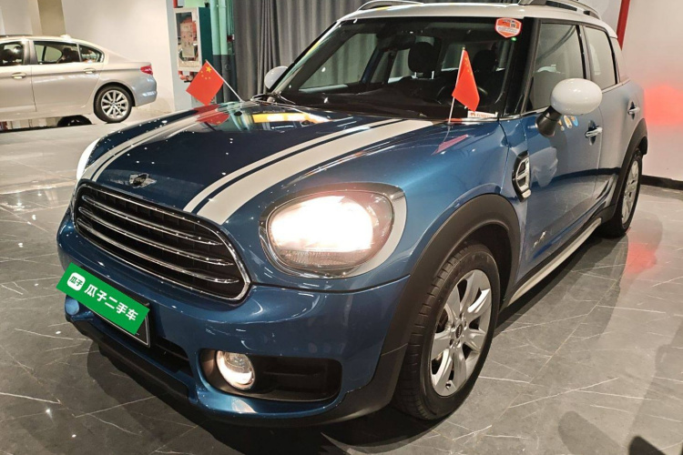 MINI Countryman 2017款 1.5T COOPER ALL4车身外观1
