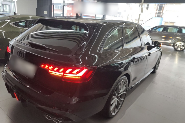 奥迪S4 2024款 S4 Avant 3.0TFSI车身外观6005