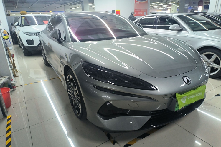 腾势Z9GT 2024款 1100四驱Ultra版车身外观3