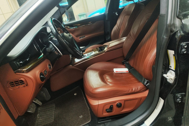 玛莎拉蒂 总裁 2013款 3.0T 标准型中控内饰19