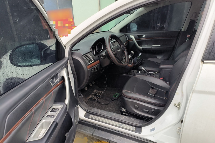 哈弗H6 2017款 红标 运动版 1.5T 手动两驱精英型中控内饰20