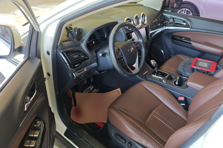 比亚迪S7 2016款 2.0T 自动尊贵型Plus中控内饰7003