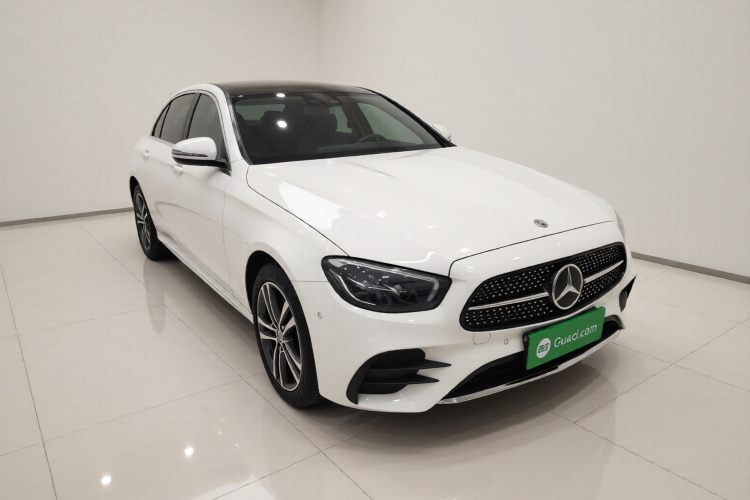 奔驰E级 2021款 E 260 L 运动型车身外观3