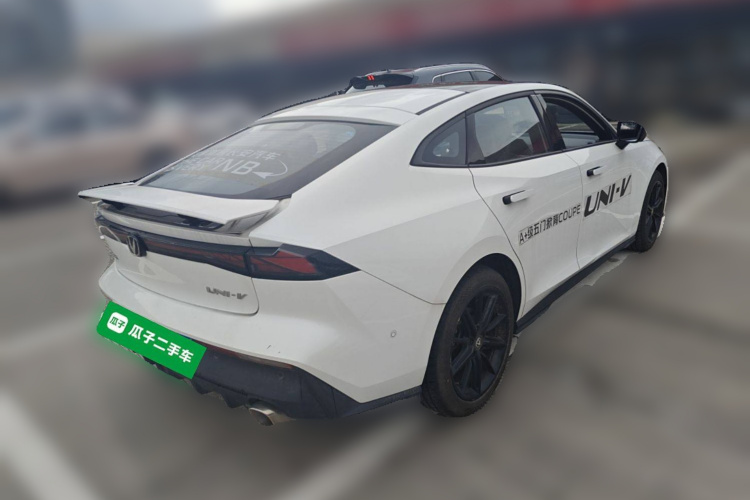 长安UNI-V 2022款 1.5T 智慧领航型车身外观6005