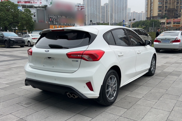 福特 福克斯 2021款 两厢 EcoBoost 180 自动锋潮型车身外观6012