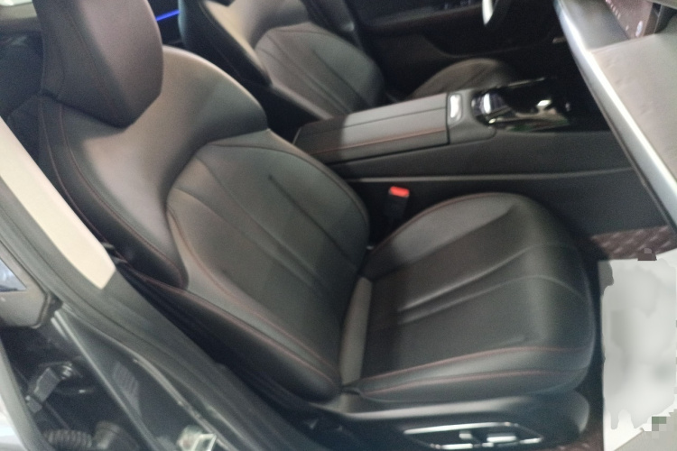 小鹏P7 2020款 670N局部细节41