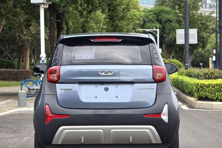 奇瑞新能源 小蚂蚁 2022款 甜粉款 微糖版 三元锂 30kW 301km车身外观6001