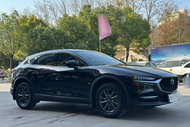 马自达CX-4 2021款 2.0L 自动两驱蓝天活力版车身外观6008