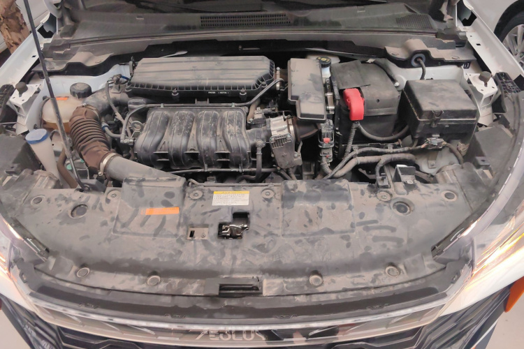 东风风神 奕炫 2024款 1.5L 自动劲速版机舱底盘24