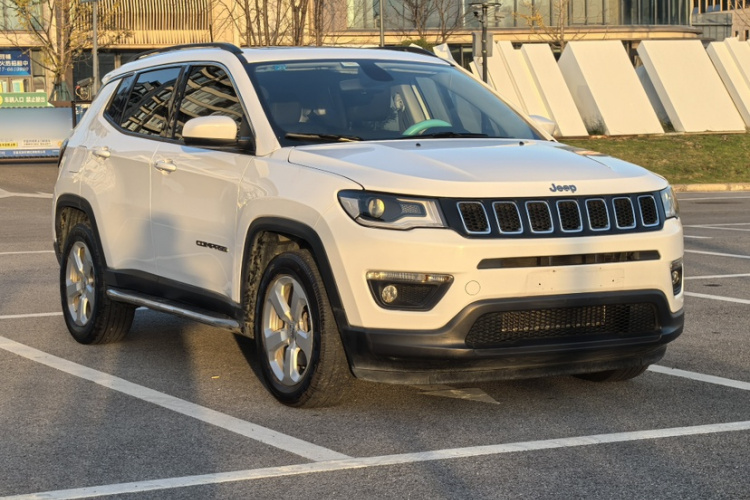 Jeep 指南者 2019款 220T 自动悦享版车身外观6001