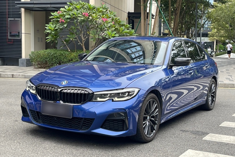 宝马3系 2020款 改款 325Li M运动曜夜套装车身外观1