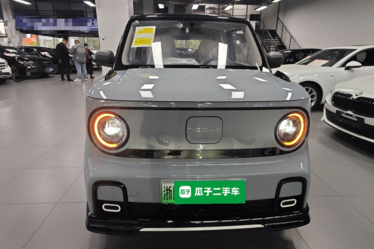 吉利银河 2025款 210km 熊猫卡丁车身外观2