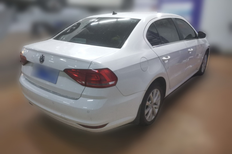 大众 朗逸 2015款 1.6L 自动舒适版车身外观7