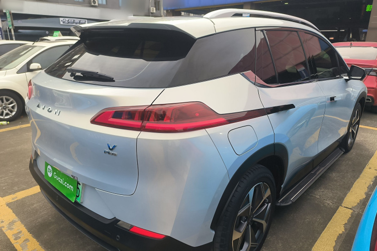 埃安 AION V 2021款 Plus 70 智领版 磷酸铁锂车身外观7