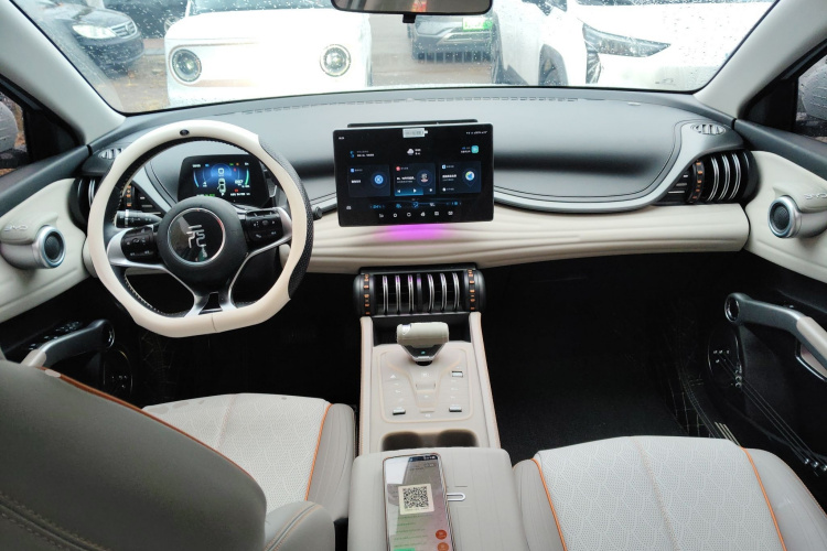 比亚迪 元PLUS 2023款 冠军版 430KM 领先型中控内饰7002
