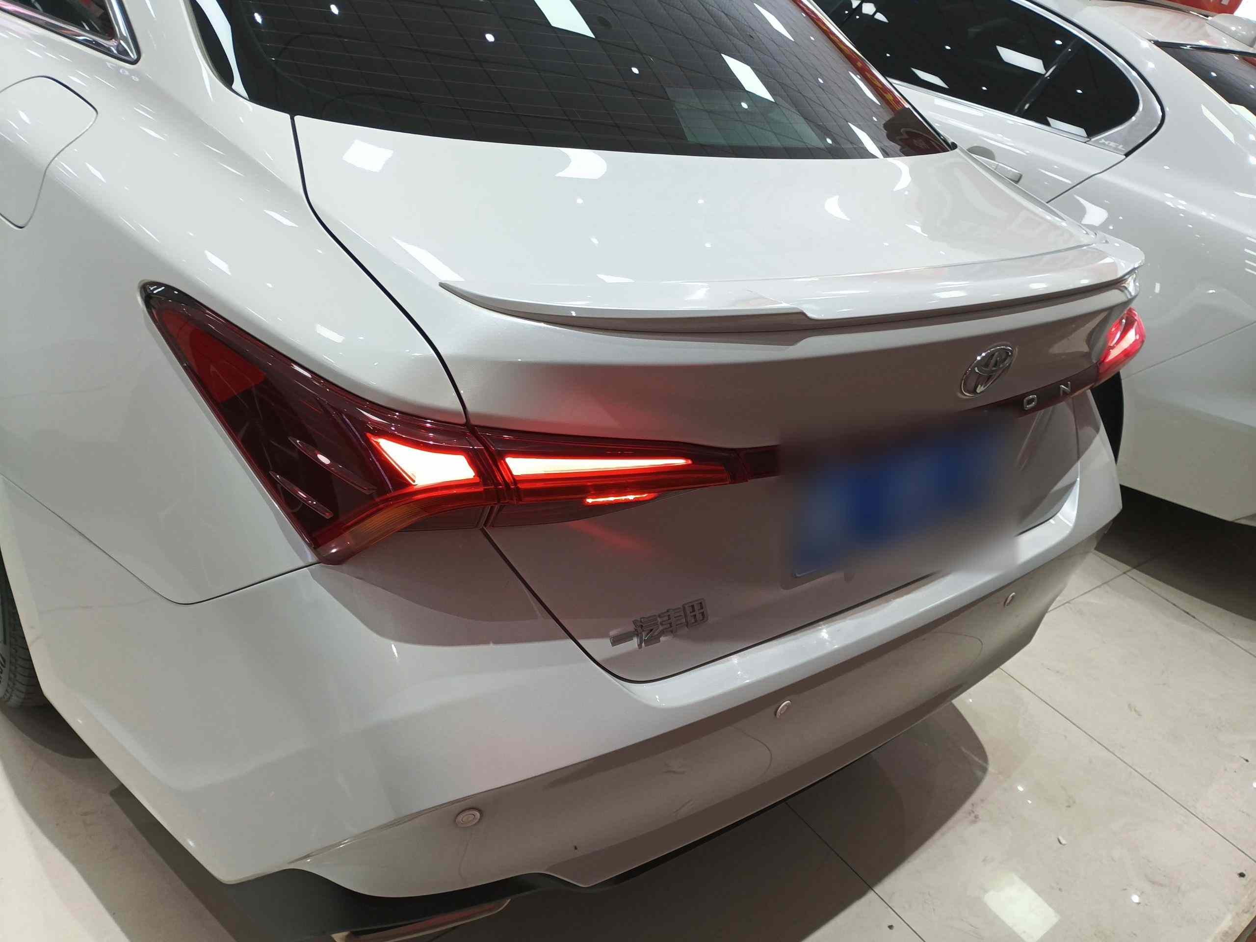 丰田 亚洲龙 2023款 2.5L 豪华版(3)