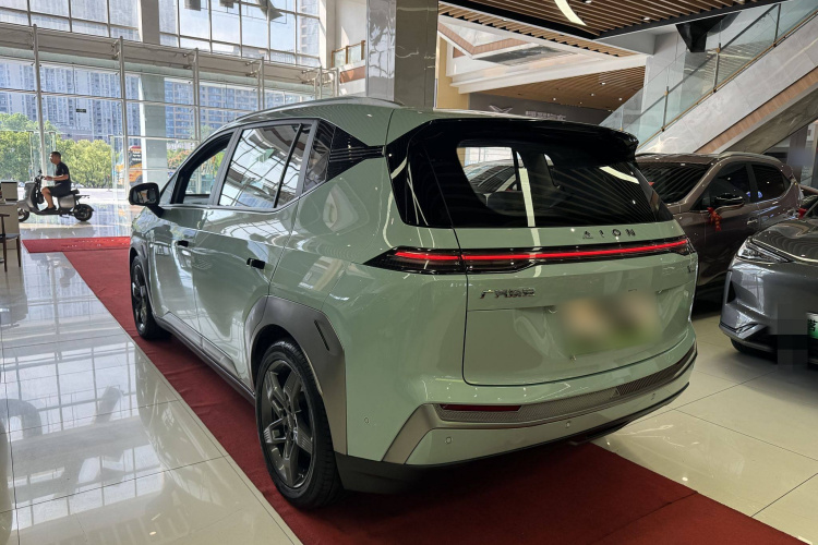 埃安 AION Y 2022款 Plus 70 科技版车身外观6005