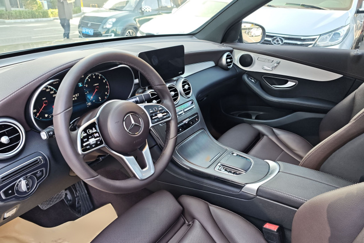 奔驰GLC 2020款 改款 GLC 260 L 4MATIC 动感型中控内饰7002