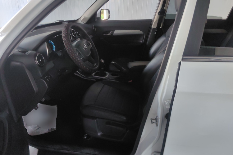 凯翼X3 2019款 1.5L 手动智耀版中控内饰19