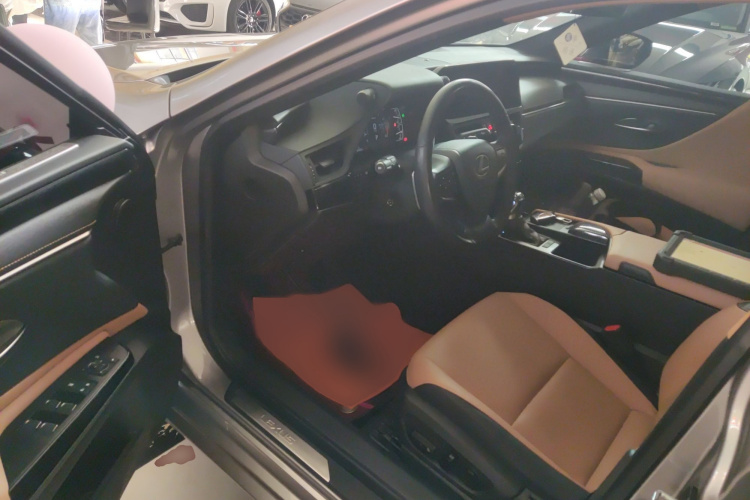 雷克萨斯ES 2021款 200 卓越版中控内饰7003