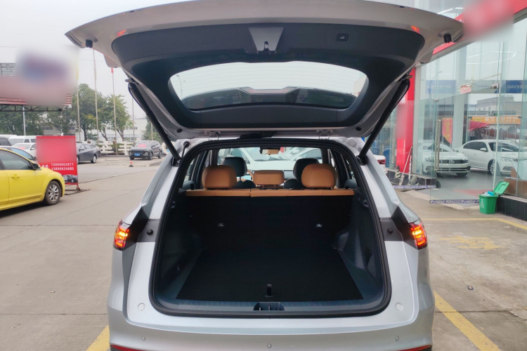 吉利银河 银河星舰7 EM-i 2025款 120km 领航版机舱底盘23