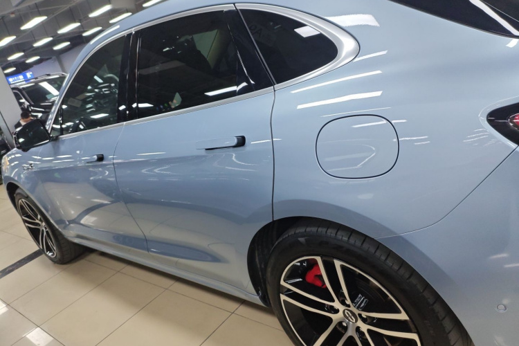 鸿蒙智行 问界M5 2023款 纯电四驱智驾版车身外观4