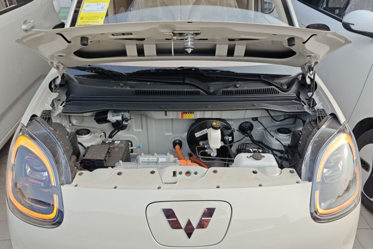 五菱汽车 宏光MINIEV 2025款 四门版 进阶款机舱底盘24