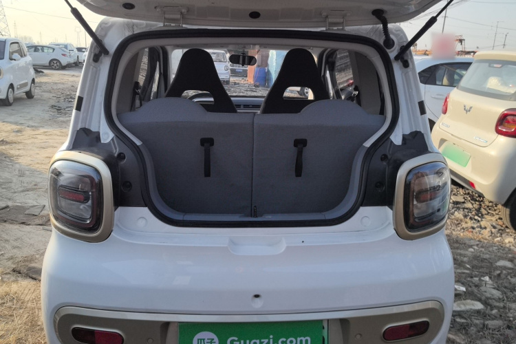 奔腾小马 2025款 222km 灵动马局部细节23