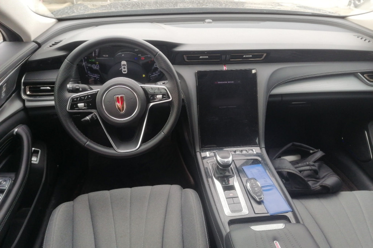 红旗H5 2024款 1.5T DCT智联旗悦版中控内饰7002