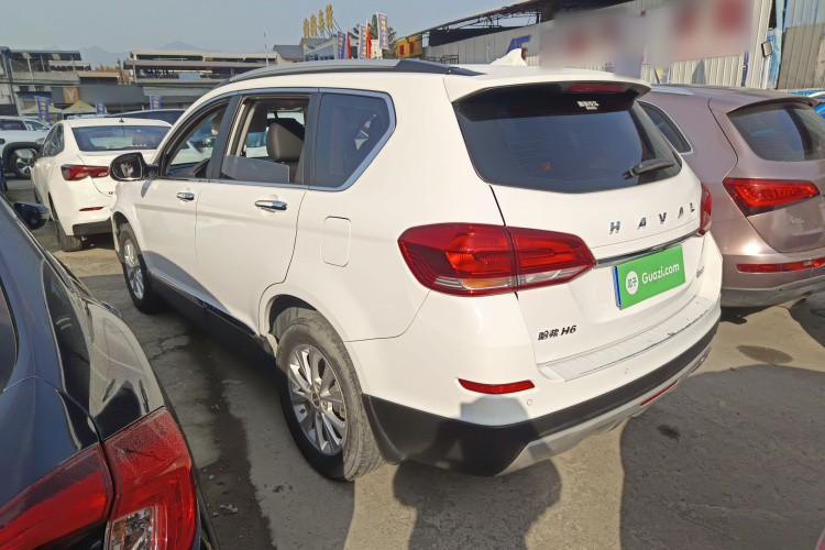 哈弗H6 2018款 蓝标 运动版 1.5T 手动两驱精英型车身外观4