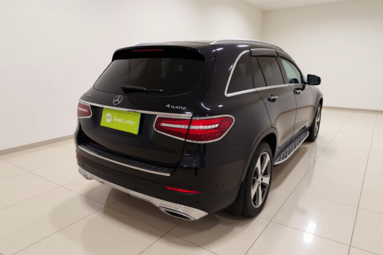 奔驰GLC 2016款 GLC 300 4MATIC 动感型车身外观7