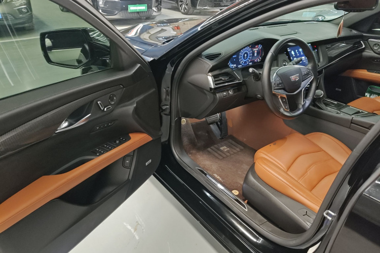 凯迪拉克CT6 2017款 28T 领先型中控内饰20